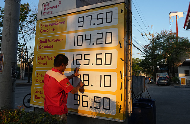 Asijské ekonomiky jsou pod tlakem. Válka v Íránu je nutí k zoufalým krokům