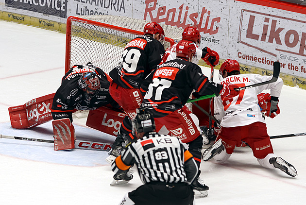 Nestrašil věřil, Hradci se vítězný gól Třince nezdál. Byly tam fauly, zlobil se kouč