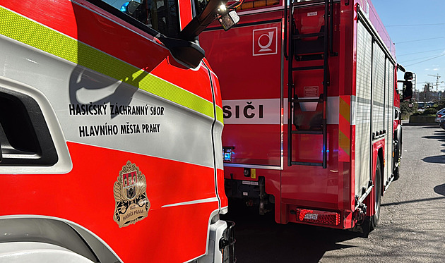 Tragický požár bytu v pražských Nuslích, jeden člověk nepřežil