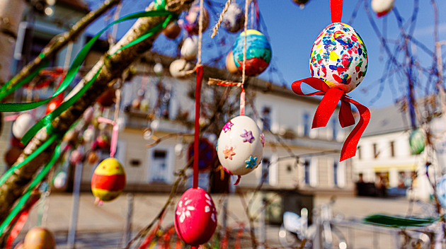 První prodloužený víkend se blíží. Kdy jsou velikonoční prázdniny a zavřené obchody