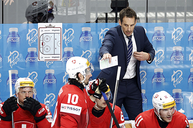 Nedodržel hodnoty, porušil důvěru. Švýcaři otočili, měsíc před MS vyhodili trenéra