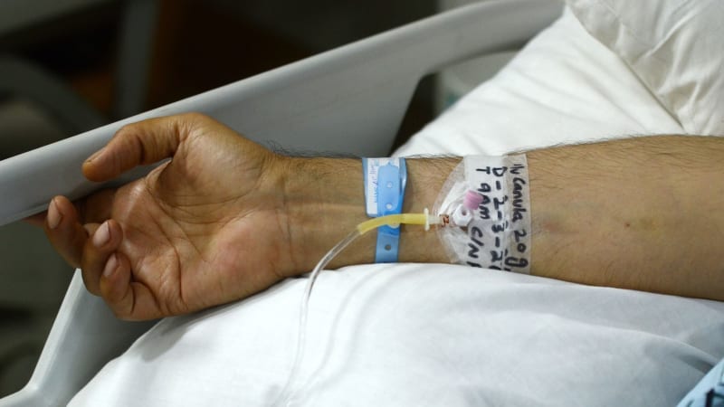 Skandál v pákistánské nemocnici: Stovky dětí se nakazily HIV, opětovně se používají injekce