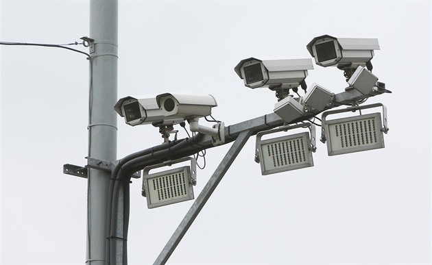 Obce si došlápnou na rychlé řidiče, Chrudim vyhlásí soutěž na rozmístění radarů