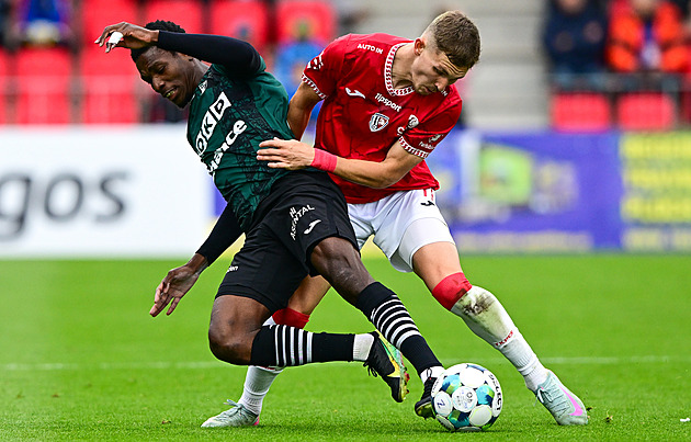 ONLINE: Karviná - Pardubice 1:1, skóre otevřel Patrák, před půlí srovnává Samko