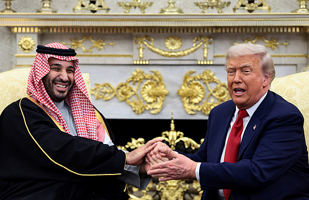 Trump zrušil ochranu lodí v Hormuzu kvůli roztržce se Saúdskou Arábií