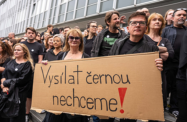 ČT a rozhlas jsou ve stávce. Vysílání začalo o půlnoci se zpožděním