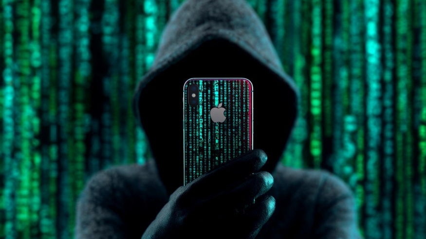 Kauza neopravitelné chyby iPhonů graduje: v pozadí stojí obvinění z vynesení dat