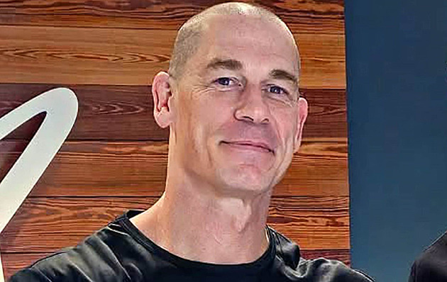 Wrestler a herec John Cena podstoupil kvůli posměškům další transplantaci vlasů