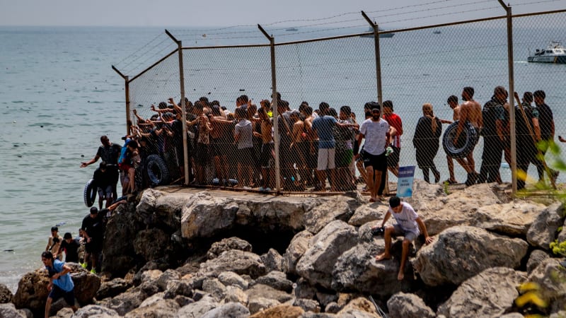 Takhle to dál nejde, musíme reagovat: 22 států EU včetně Česka žádá mimořádné jednání o migraci