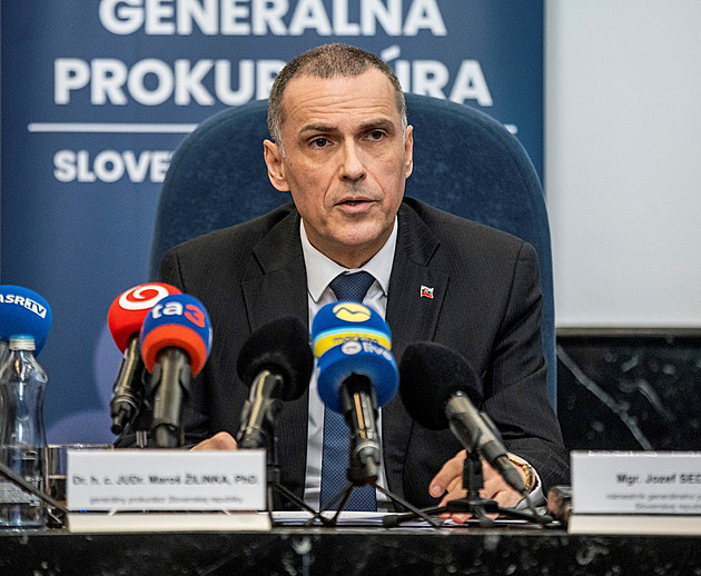 „Ficův“ prokurátor se emancipoval. Útočíte na právní stát, obviňuje premiéra