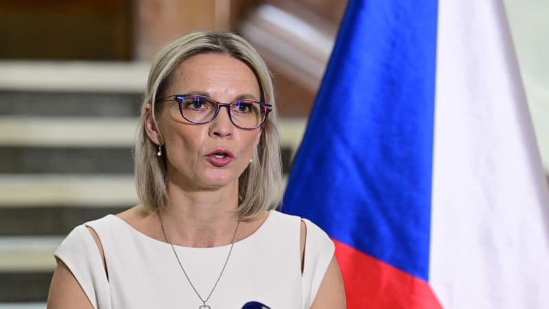 Vládní koalice protlačila novelu stavebního zákona i návrat EET. Poslanci přehlasovali Senát