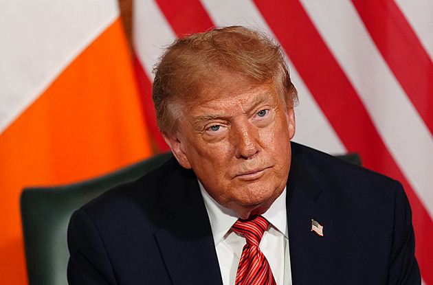 Trump schválil trest smrti pro armádního psychiatra. Zastřelí ho popravčí četa