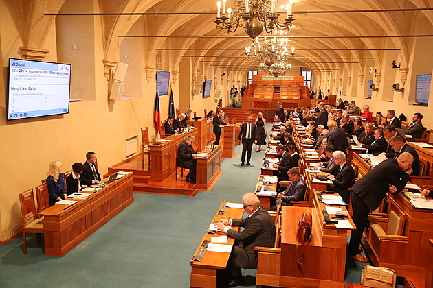 Jihomoravští kandidáti do Senátu slibují lepší silnice, zdravotní péči i byty