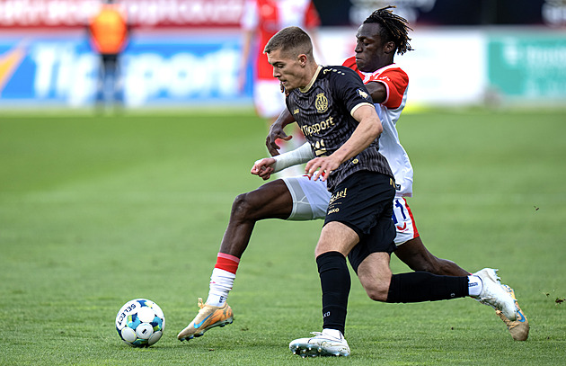 Černá můra Slavie se vrací do Edenu. Vyhrajte vstupenky na zápas proti Hradci Králové