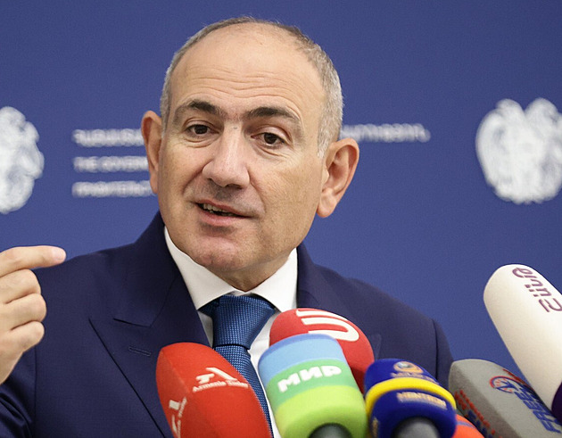 Nechceme být bouchajícím Ruskem, setřel arménský premiér Medveděva