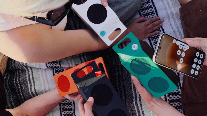 Barevné krabice od mléka? Ne, toto jsou nové reproduktory od CMF