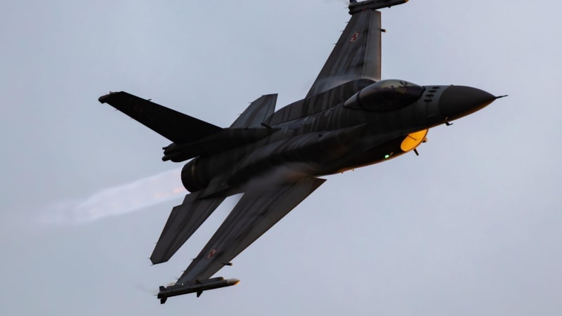Červený letecký poplach v Litvě: Země kvůli dronu povolala stíhačky NATO