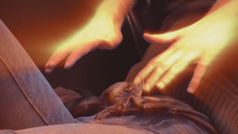 Léčitel z Klatovska měl své klientky nutit k sexu. 14letá dívka pak spáchala sebevraždu